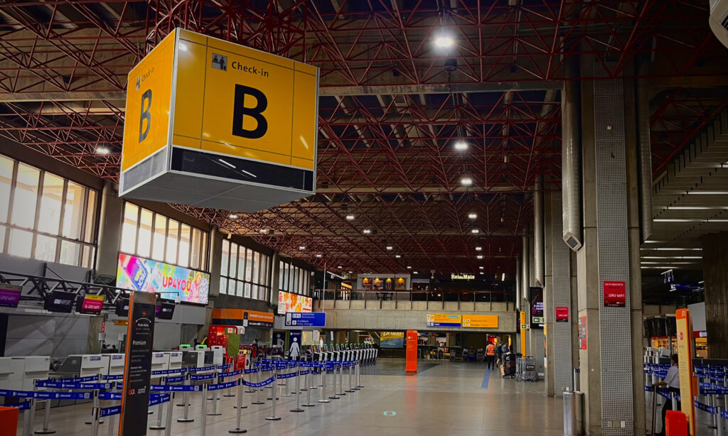 A referência do mezanino é o Check-In B do terminal. (Crédito: Giovanna Carvalho)